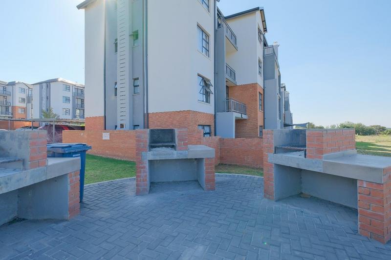 3 Bedroom Property for Sale in Lombardy Estate Gauteng