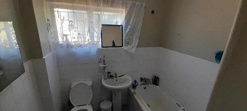 2 Bedroom Property for Sale in Gezina Gauteng