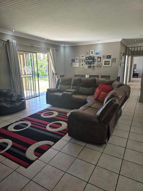 4 Bedroom Property for Sale in Raceview Gauteng