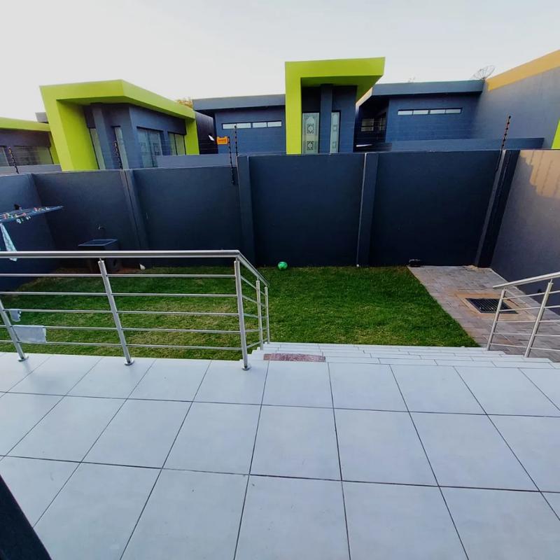 4 Bedroom Property for Sale in Northcliff Gauteng