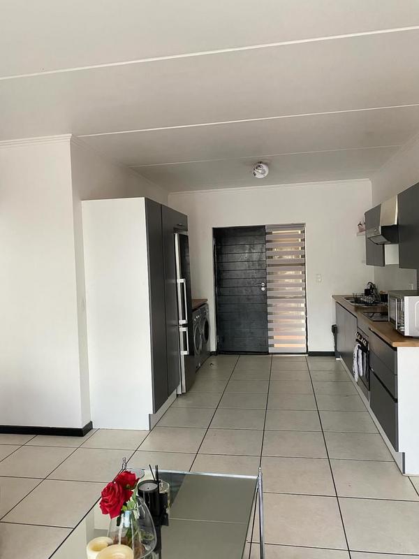 To Let 2 Bedroom Property for Rent in Greenstone Hill Gauteng