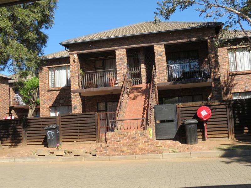 3 Bedroom Property for Sale in Sonneveld Gauteng