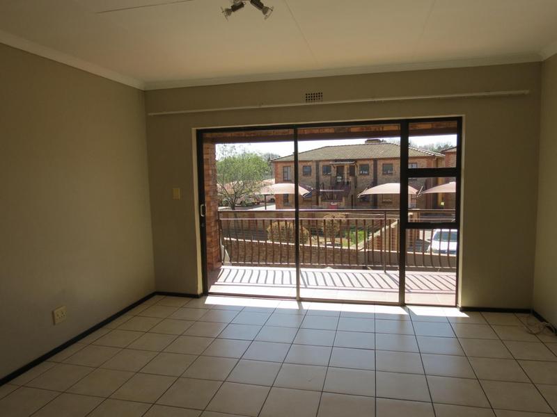 3 Bedroom Property for Sale in Sonneveld Gauteng