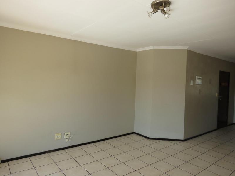 3 Bedroom Property for Sale in Sonneveld Gauteng