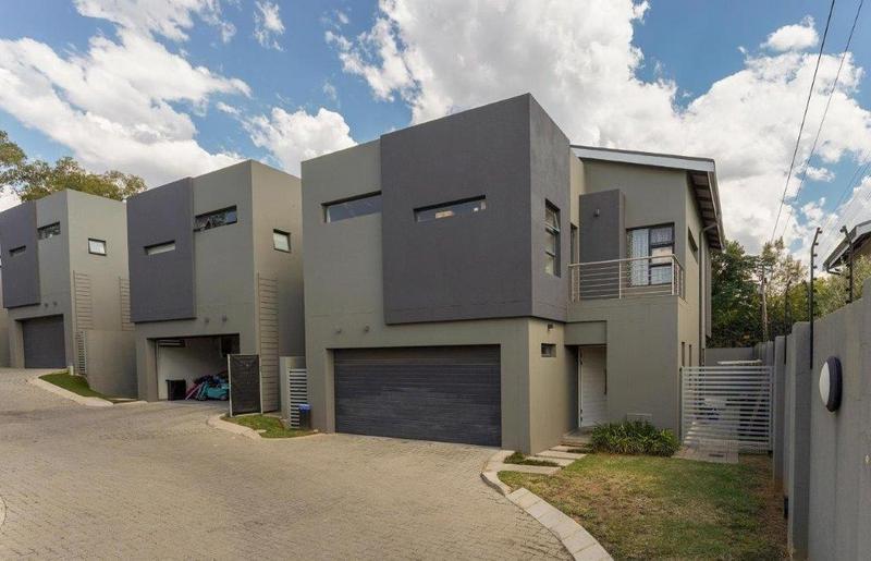 To Let 4 Bedroom Property for Rent in Bryanston Gauteng