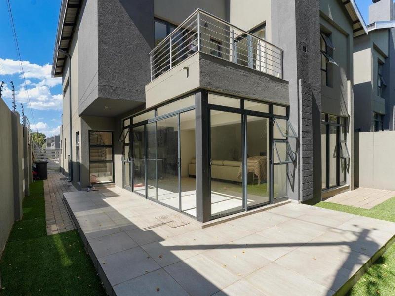 To Let 4 Bedroom Property for Rent in Bryanston Gauteng