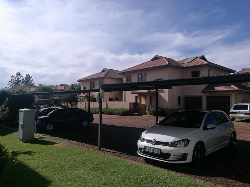 2 Bedroom Property for Sale in Crowthorne Gauteng