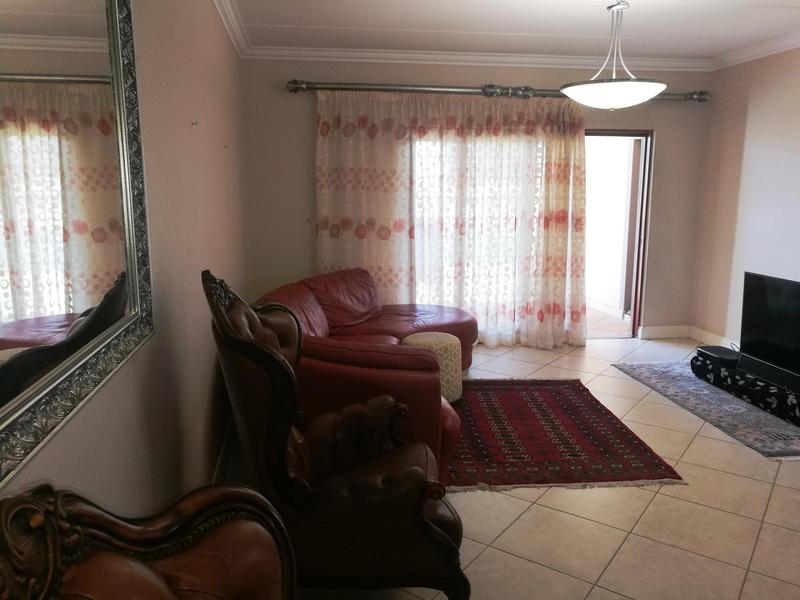 2 Bedroom Property for Sale in Crowthorne Gauteng