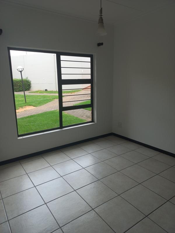 3 Bedroom Property for Sale in Greenstone Hill Gauteng