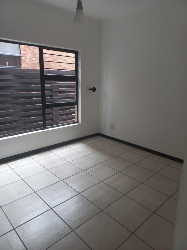 3 Bedroom Property for Sale in Greenstone Hill Gauteng