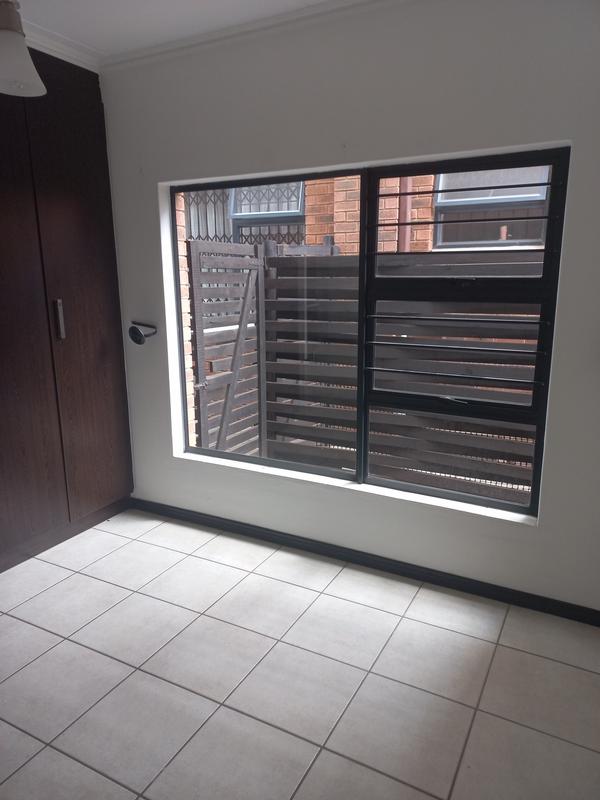 3 Bedroom Property for Sale in Greenstone Hill Gauteng