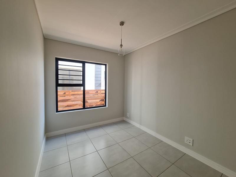 To Let 3 Bedroom Property for Rent in Mooikloof Gauteng