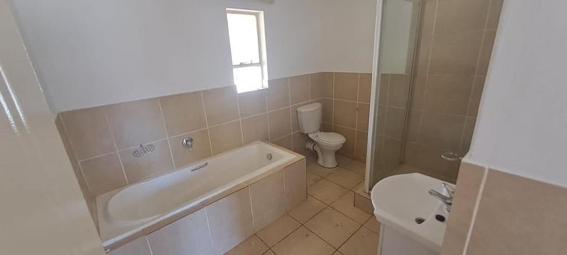 2 Bedroom Property for Sale in Hesteapark Gauteng