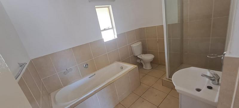 2 Bedroom Property for Sale in Hesteapark Gauteng