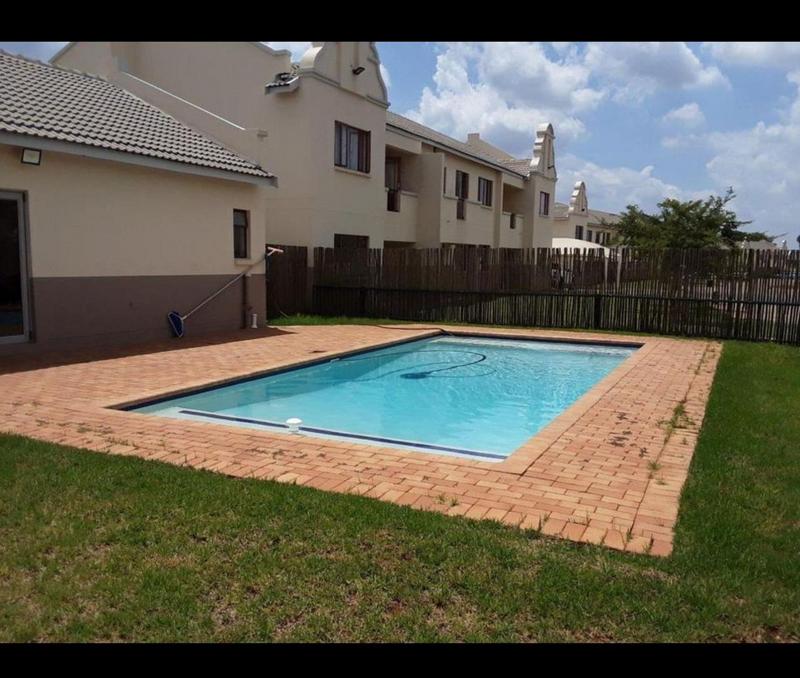 2 Bedroom Property for Sale in Hesteapark Gauteng