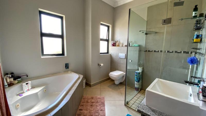 4 Bedroom Property for Sale in Midstream Hill Gauteng