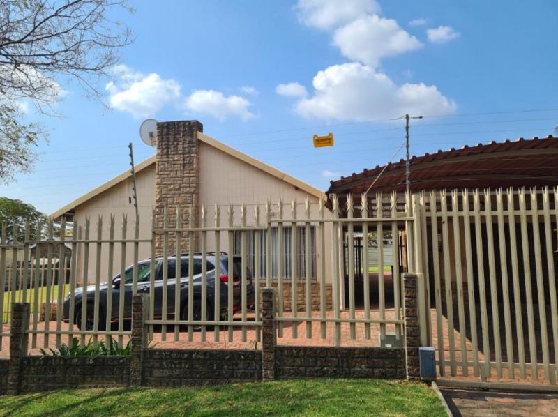 3 Bedroom Property for Sale in Edenvale Gauteng