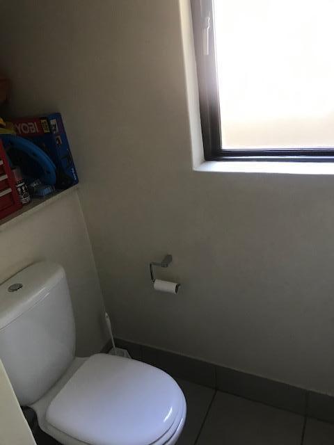 To Let 2 Bedroom Property for Rent in Fourways Gauteng