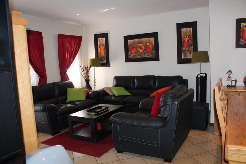 2 Bedroom Property for Sale in Sunnyrock Gauteng