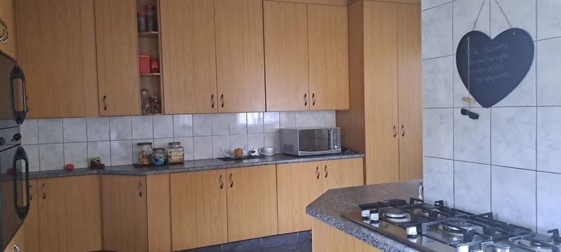 3 Bedroom Property for Sale in Flora Gardens Gauteng