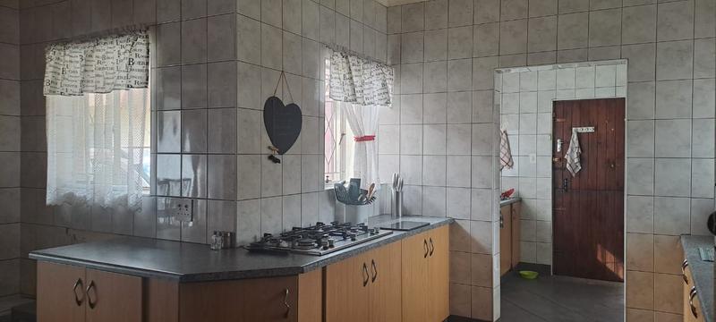 3 Bedroom Property for Sale in Flora Gardens Gauteng