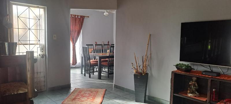 3 Bedroom Property for Sale in Flora Gardens Gauteng