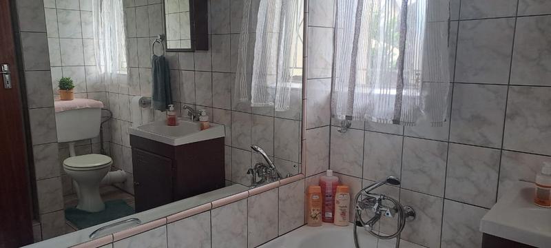 3 Bedroom Property for Sale in Flora Gardens Gauteng