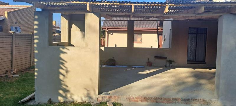 3 Bedroom Property for Sale in Flora Gardens Gauteng