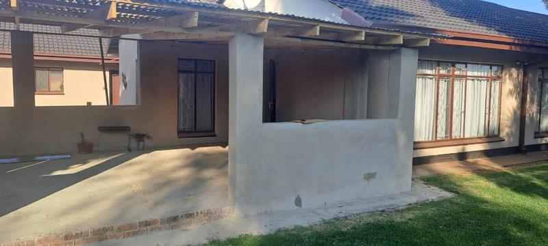 3 Bedroom Property for Sale in Flora Gardens Gauteng