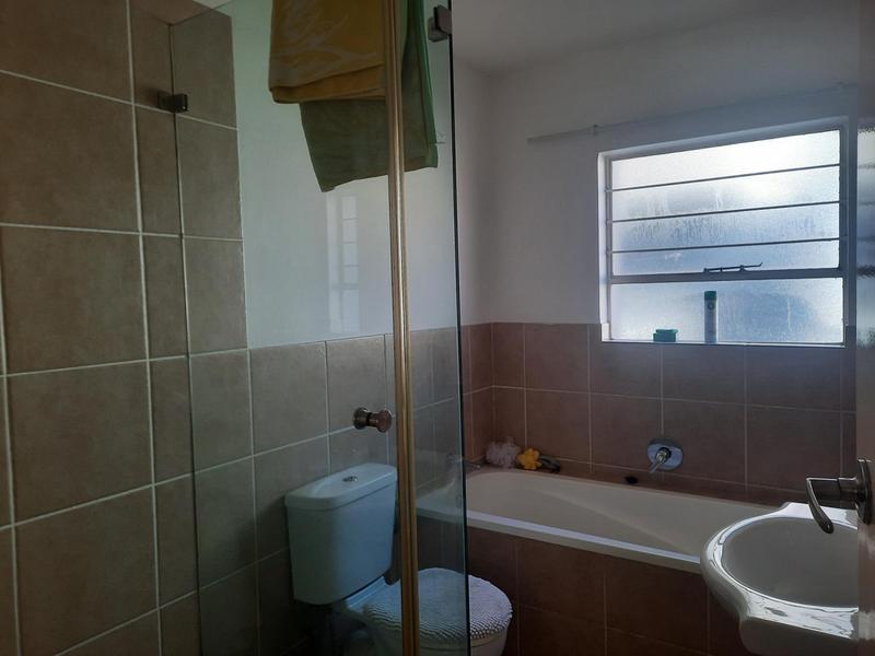 2 Bedroom Property for Sale in Bardene Gauteng