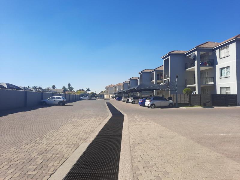 2 Bedroom Property for Sale in Bardene Gauteng