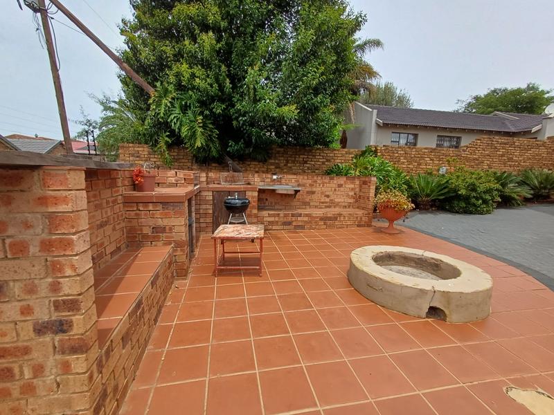 3 Bedroom Property for Sale in Rant En Dal Gauteng