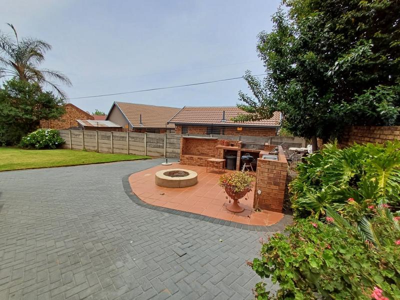 3 Bedroom Property for Sale in Rant En Dal Gauteng