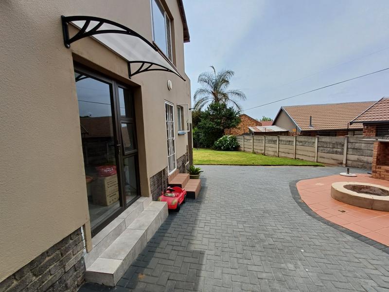 3 Bedroom Property for Sale in Rant En Dal Gauteng