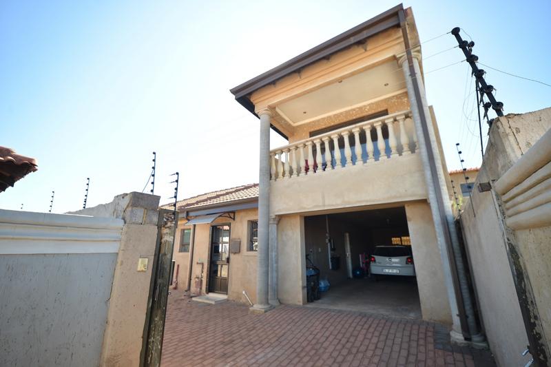 4 Bedroom Property for Sale in Protea Glen Gauteng