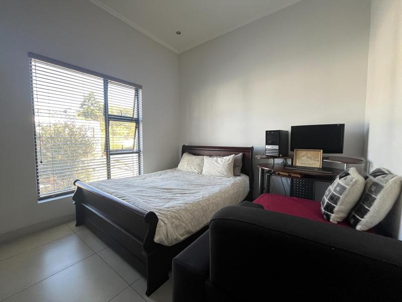 2 Bedroom Property for Sale in Broadacres Gauteng