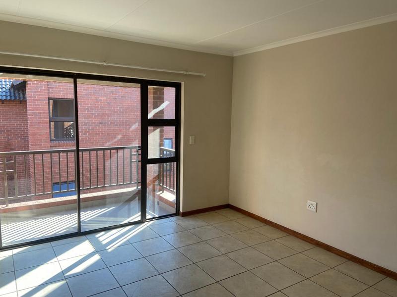 1 Bedroom Property for Sale in Douglasdale Gauteng