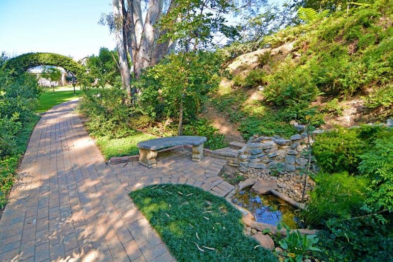 1 Bedroom Property for Sale in Douglasdale Gauteng