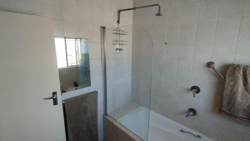 2 Bedroom Property for Sale in Eden Glen Gauteng