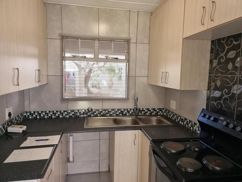 2 Bedroom Property for Sale in Edenvale Gauteng