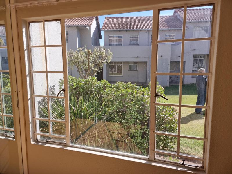 2 Bedroom Property for Sale in Edenvale Gauteng