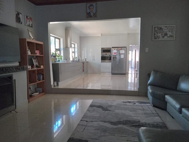 4 Bedroom Property for Sale in Kensington Gauteng