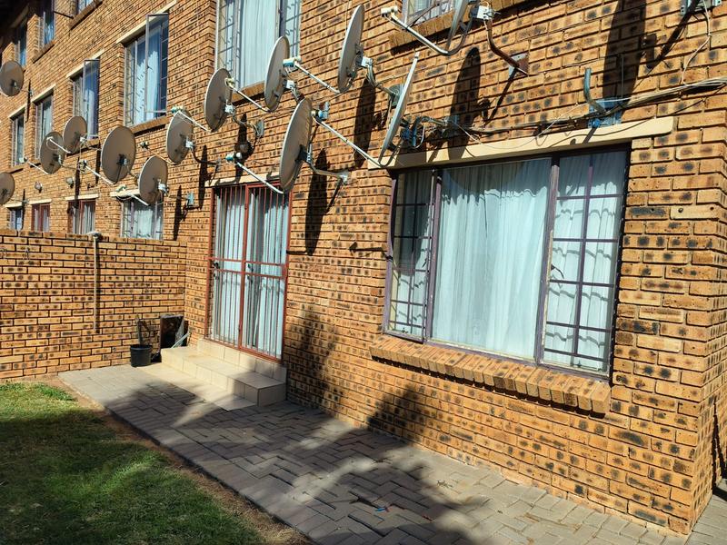 2 Bedroom Property for Sale in Pretoria North Gauteng