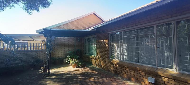 3 Bedroom Property for Sale in Dal Fouche Gauteng