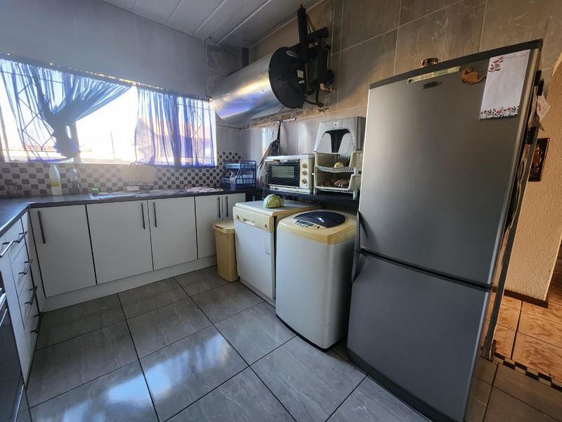 2 Bedroom Property for Sale in Randfontein Central Gauteng