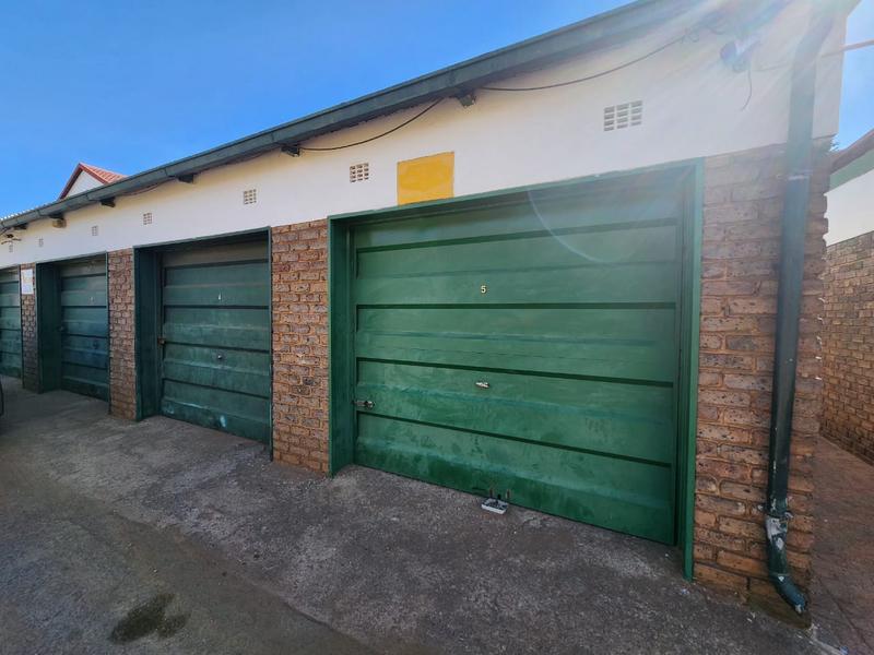 2 Bedroom Property for Sale in Randfontein Central Gauteng