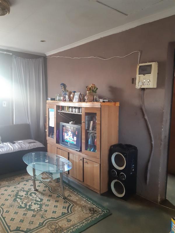 2 Bedroom Property for Sale in Lufhereng Gauteng