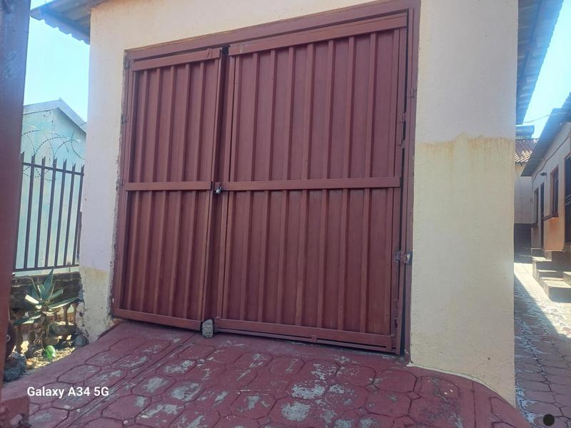 10 Bedroom Property for Sale in Soshanguve Gauteng