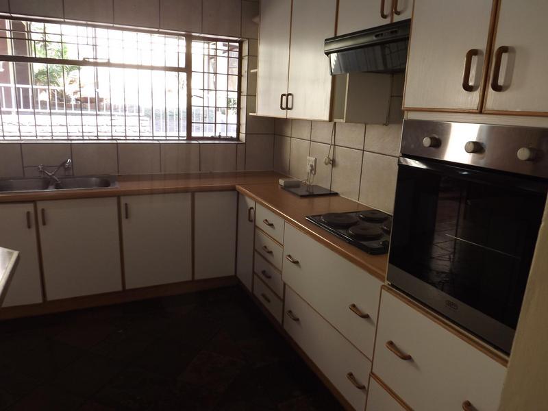 To Let 3 Bedroom Property for Rent in Wilro Park Gauteng