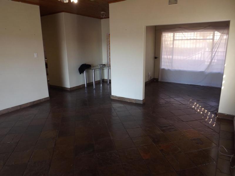 To Let 3 Bedroom Property for Rent in Wilro Park Gauteng